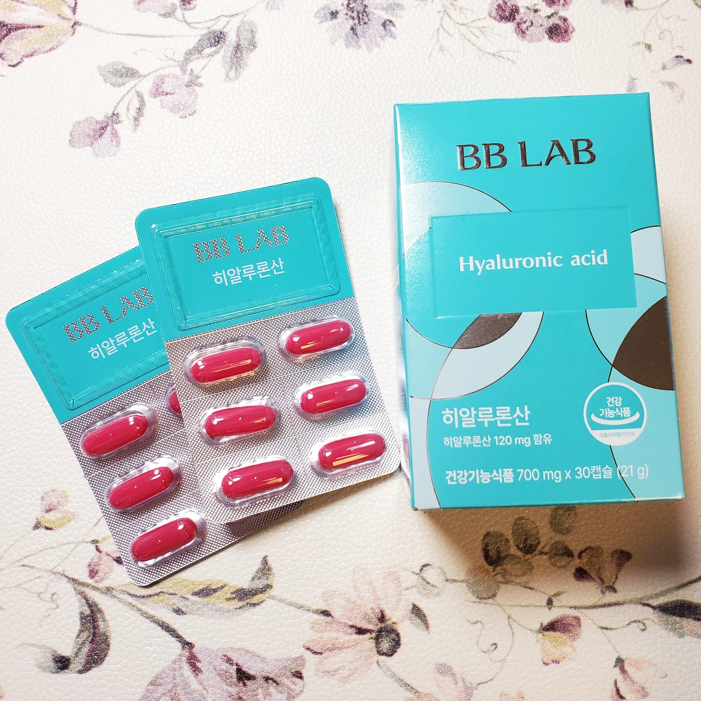 Instagram post by @arinkoromochi for Nutrione Japan. Caption reads: BB....