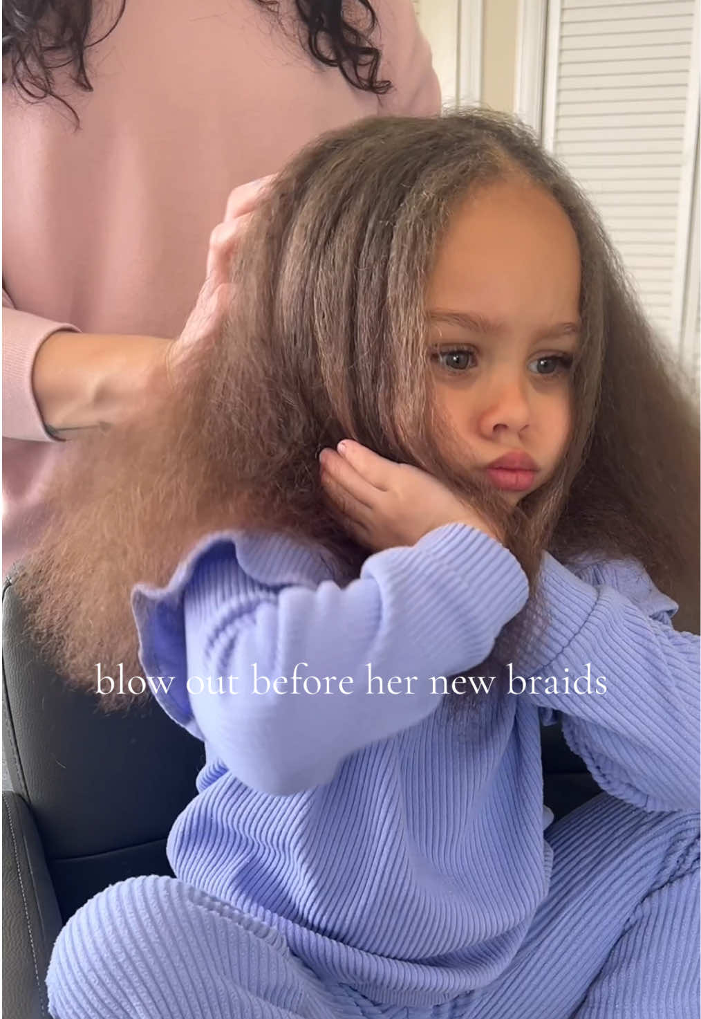 TikTok post by @kyndallstoker for Colorlomo. Caption reads: [...] this curl defining oil serum from @COLORLOMO....