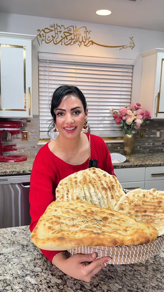 Instagram post by @arzoo.usmanofficial for Sendwave. Caption reads: Sendwave has amazing exchange rates with zero....