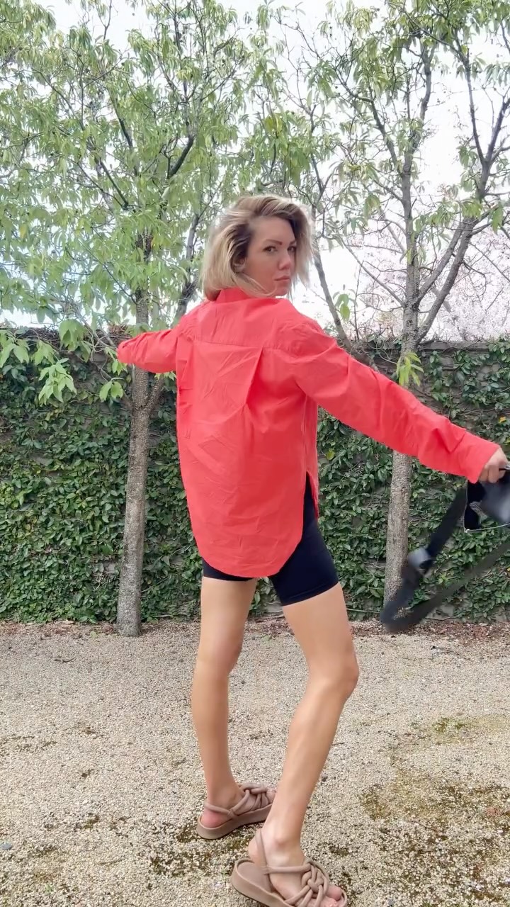 Instagram post by @louhellerstylist for The Frankie Shop. Caption reads: Sundaying the Sunday 

Effort level is Sunday....