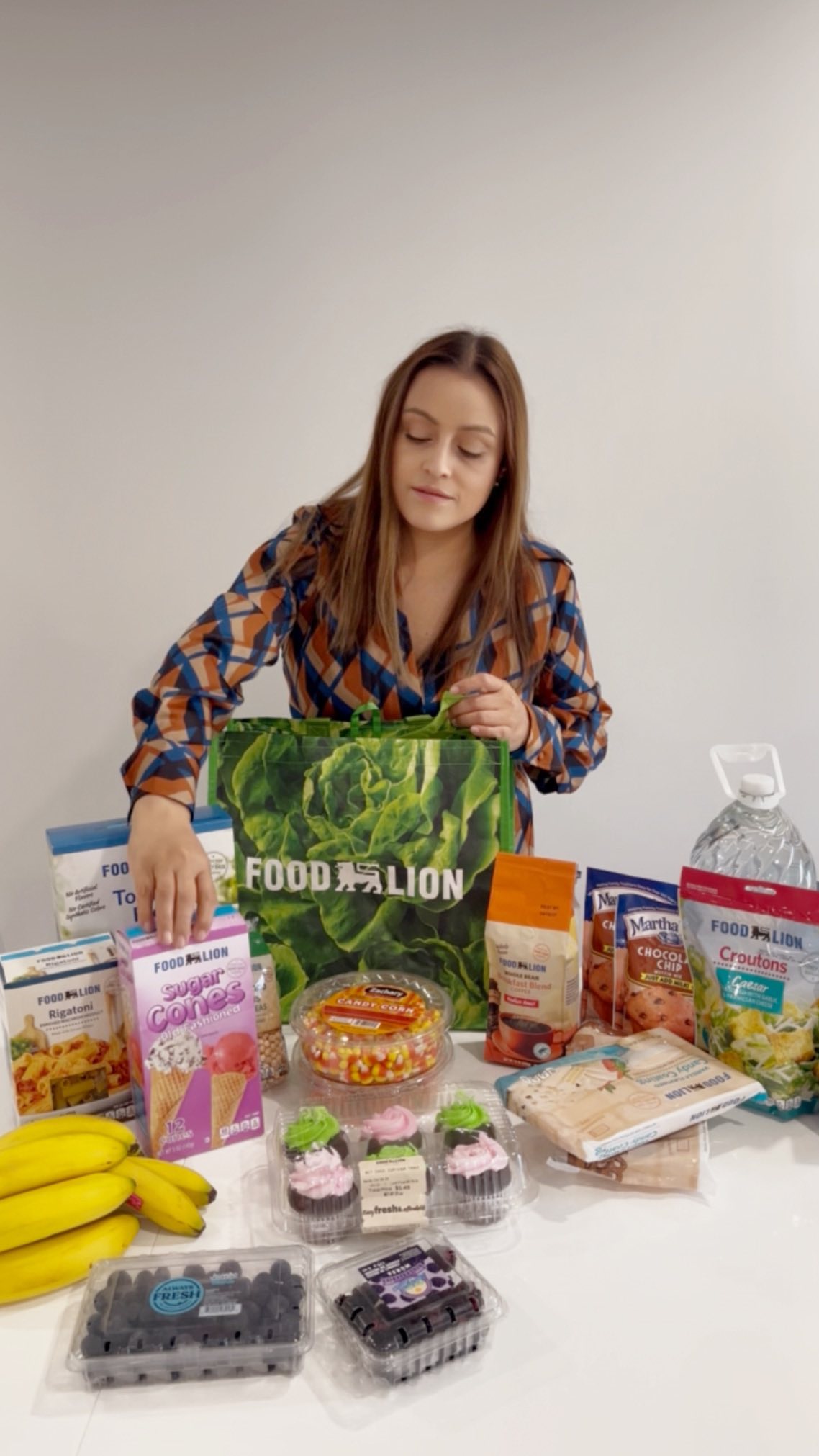 Instagram post by @daynagirlworld1 for Food Lion. Caption reads: #sponsored
 It’s spooky season! I headed over to....