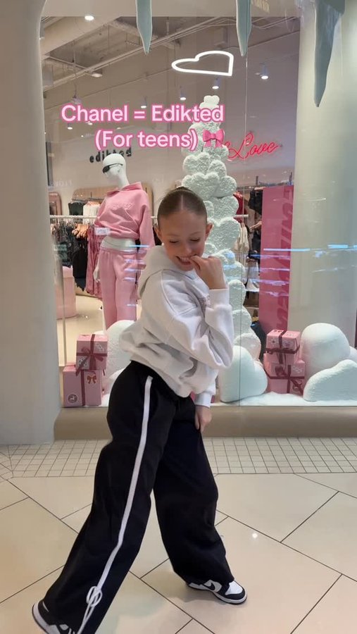 Instagram post by @zoemordas for Edikted. Caption reads: COMMENT IF U LOVE @edikted.