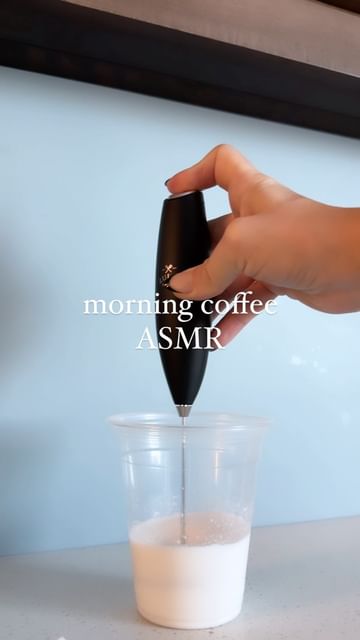 Instagram post by @justasmalltangirl for Zulay Kitchen. Caption reads: #ad break in between the travel content…

Trying....