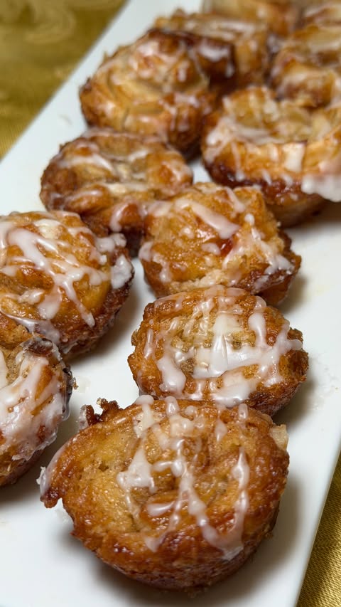 Instagram post by @girlwithnogluten_ for Devotion Nutrition. Caption reads: [...] free protein cinnamon rolls with....