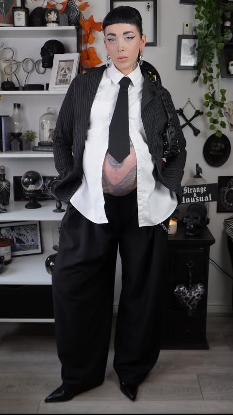 Instagram post by @amylouisehansonxo for KILLSTAR. Caption reads: [...] ; Shirt & tie - @asos Blazer & boots -....
