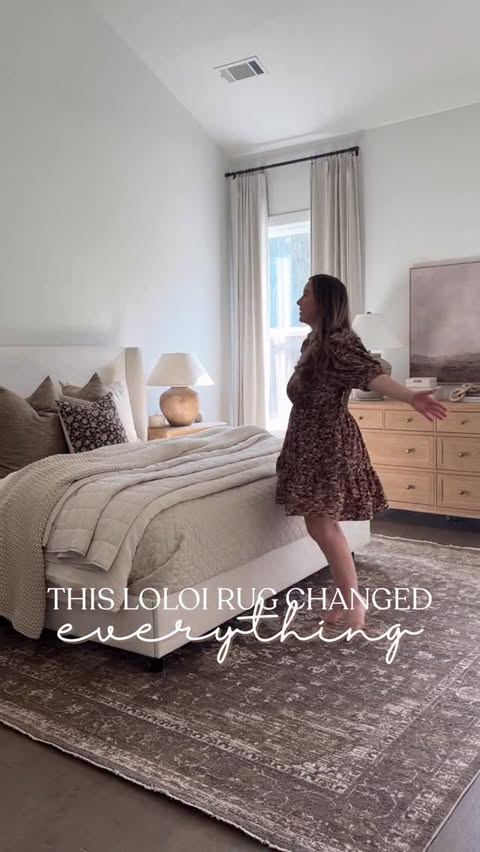 Instagram post by @hiddenhillsshome for Wayfair. Caption reads: [...] rug✨This Haywood HYD-03 Charcoal/Mocha....