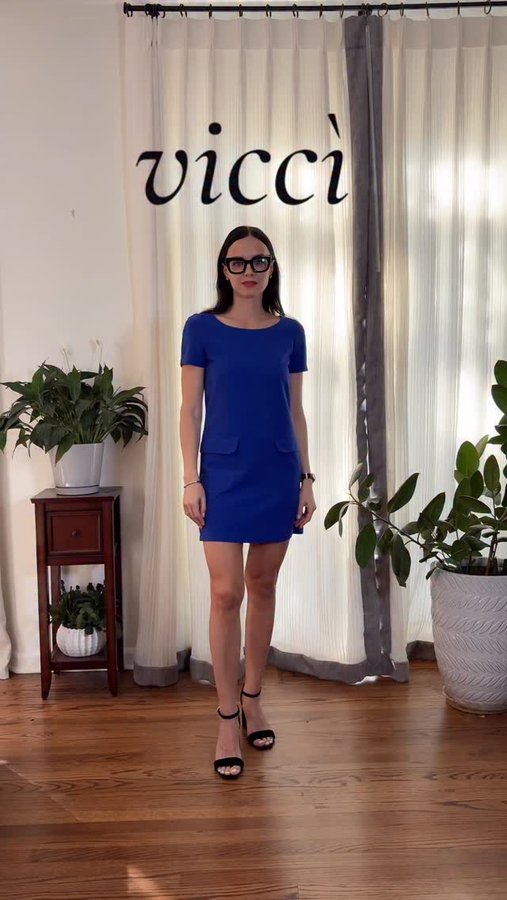 Instagram post by @elena_cs_it for Vicci Eyewear. Caption reads: [...] — they’re fashion statements.✨ With....