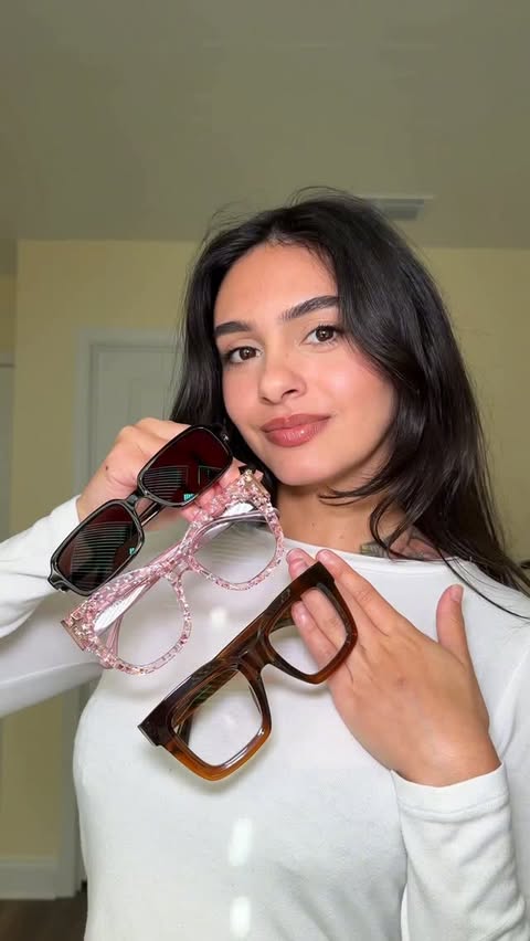 Instagram post by @cathygomez for Zeelool. Caption reads: Try on @zeelool with me! ✨ Trinity, Minfia, or....