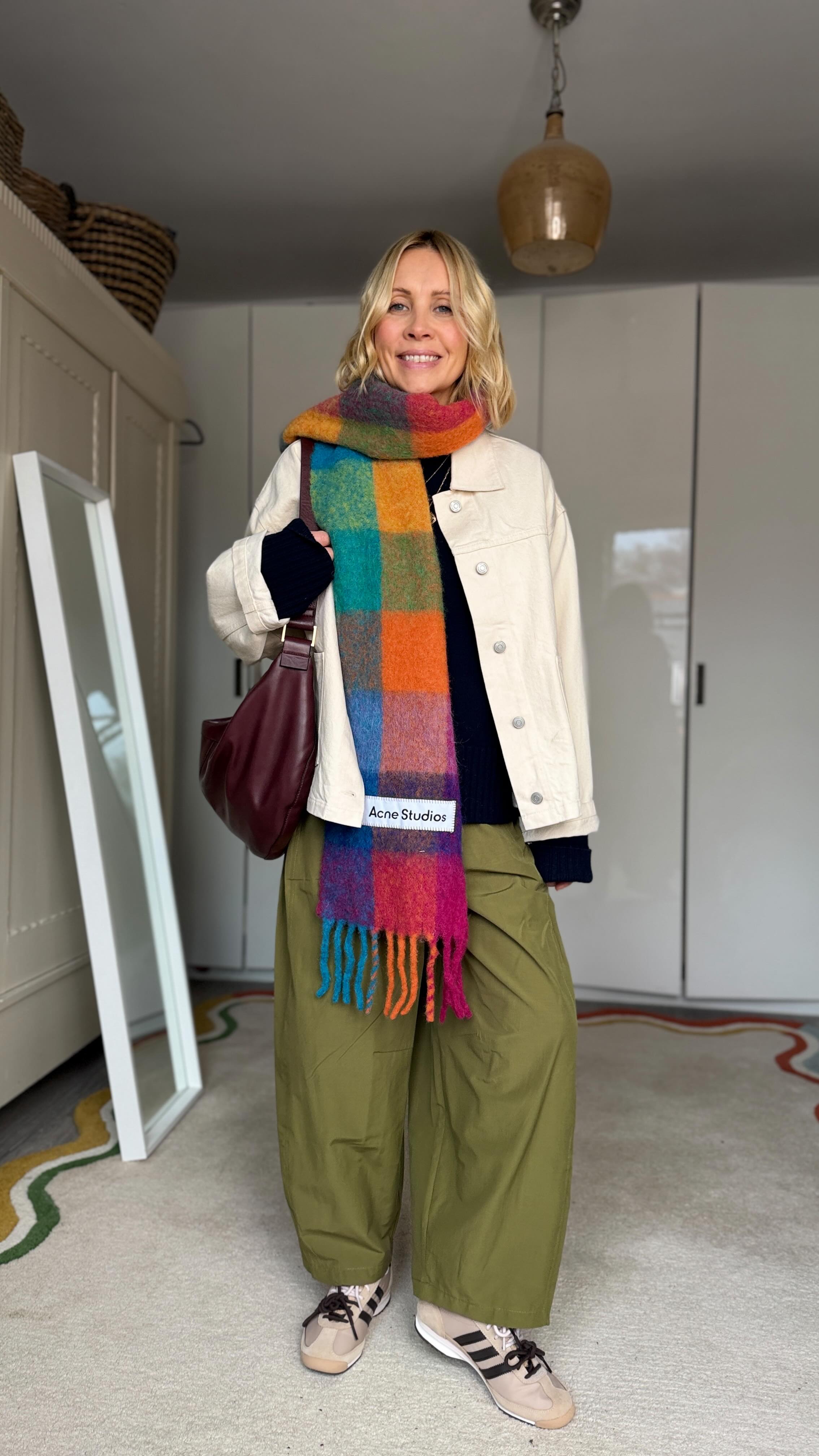 Instagram post by @ashley.dainty for Braun. Caption reads: Hello Monday again 👋🏻 🌈 
.
.Trousers @bershka....