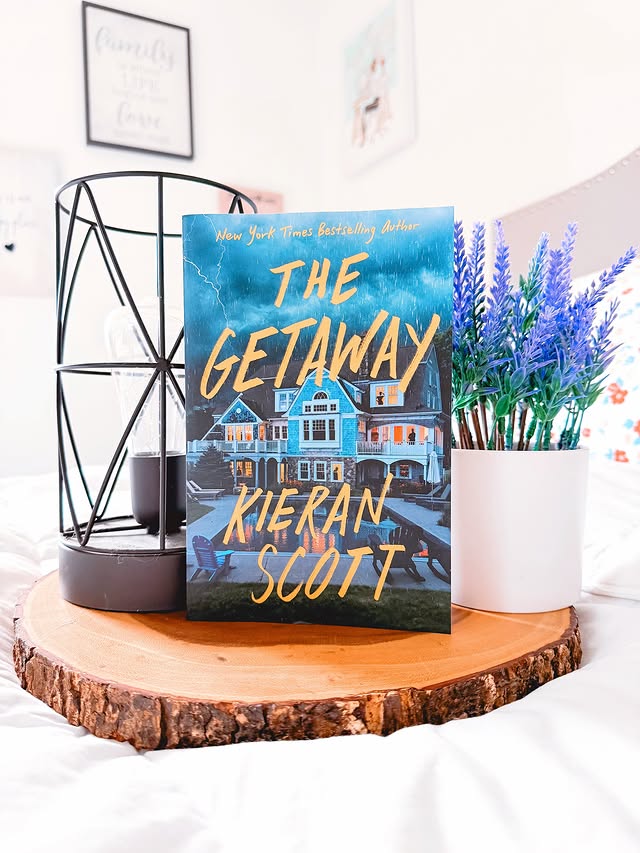 Instagram post by @elle.g.reads for Amazon Publishing. Caption reads: [...] you @kieranscottauthor @otrpr and....