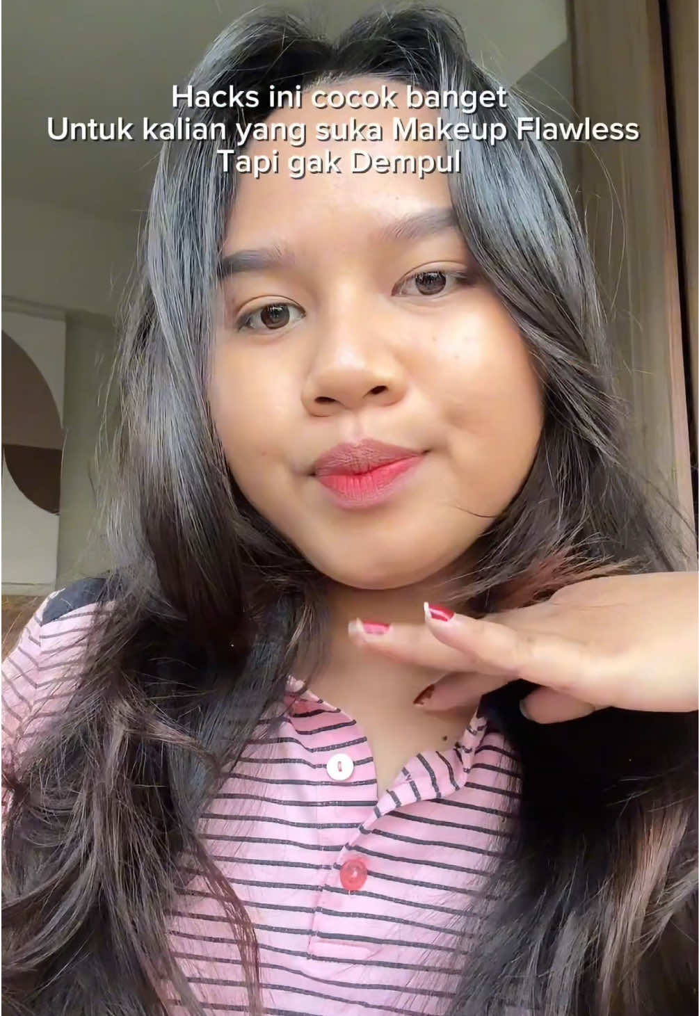 TikTok post by @blestore.id for Glow & Lovely Arabia. Caption reads: Makeup makin nempel dan Ngaca with glow & lovely....