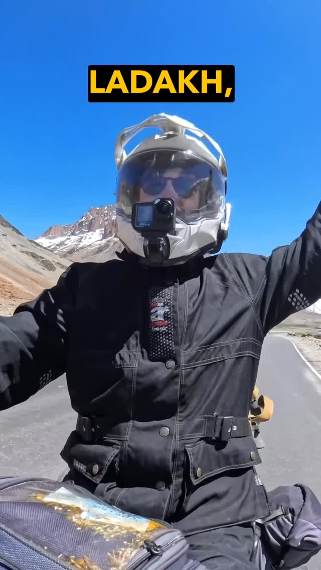 Instagram post by @lavi.and.ollie for Mosko Moto. Caption reads: Welcome to Ladakh 👏🥳 @thatguyfromthemountains....