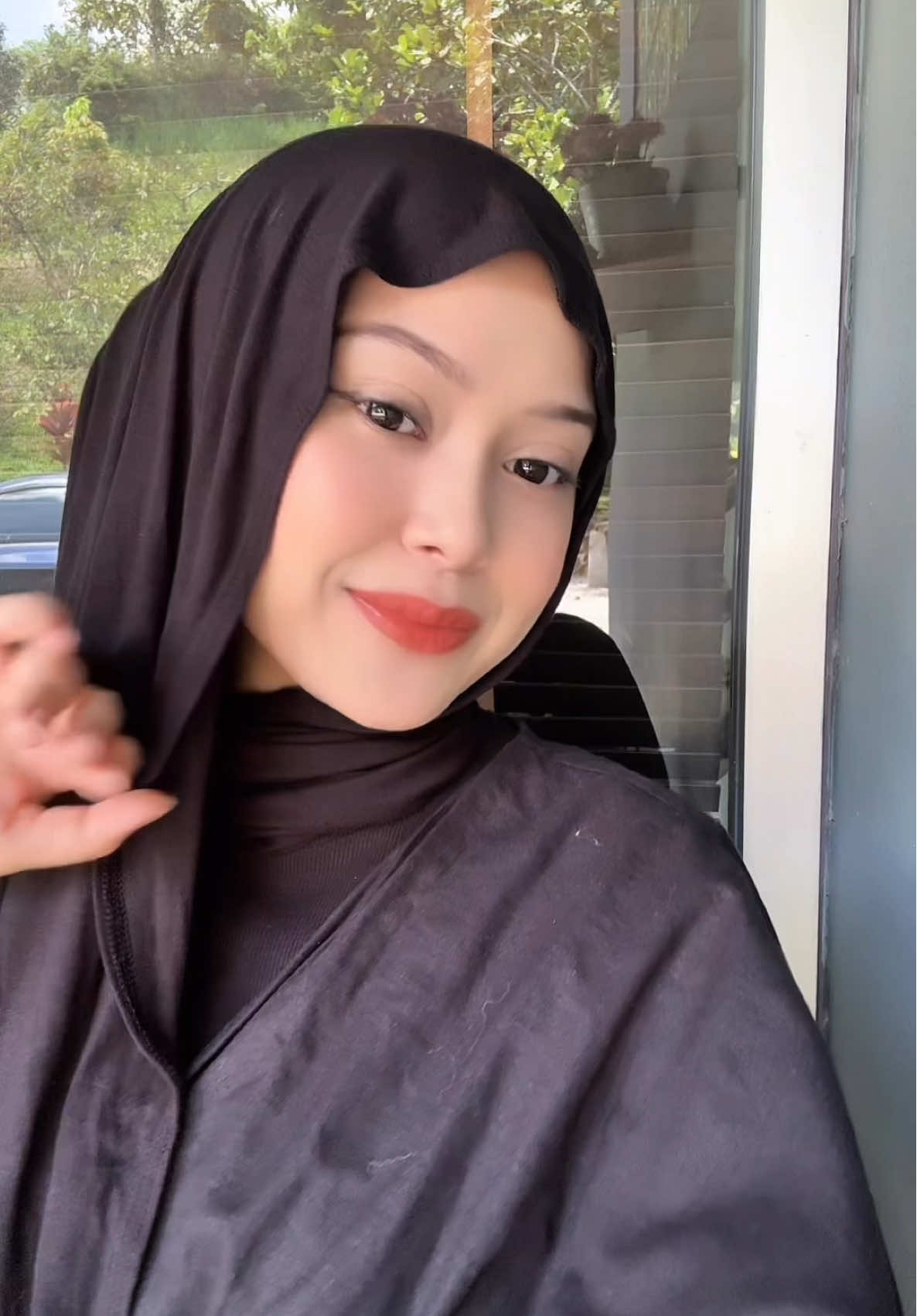 TikTok post by @eyaamstfa_ for DAZZLE ME Malaysia. Caption reads: new shade ink vinyl dazzle me 😍 @DAZZLE ME....