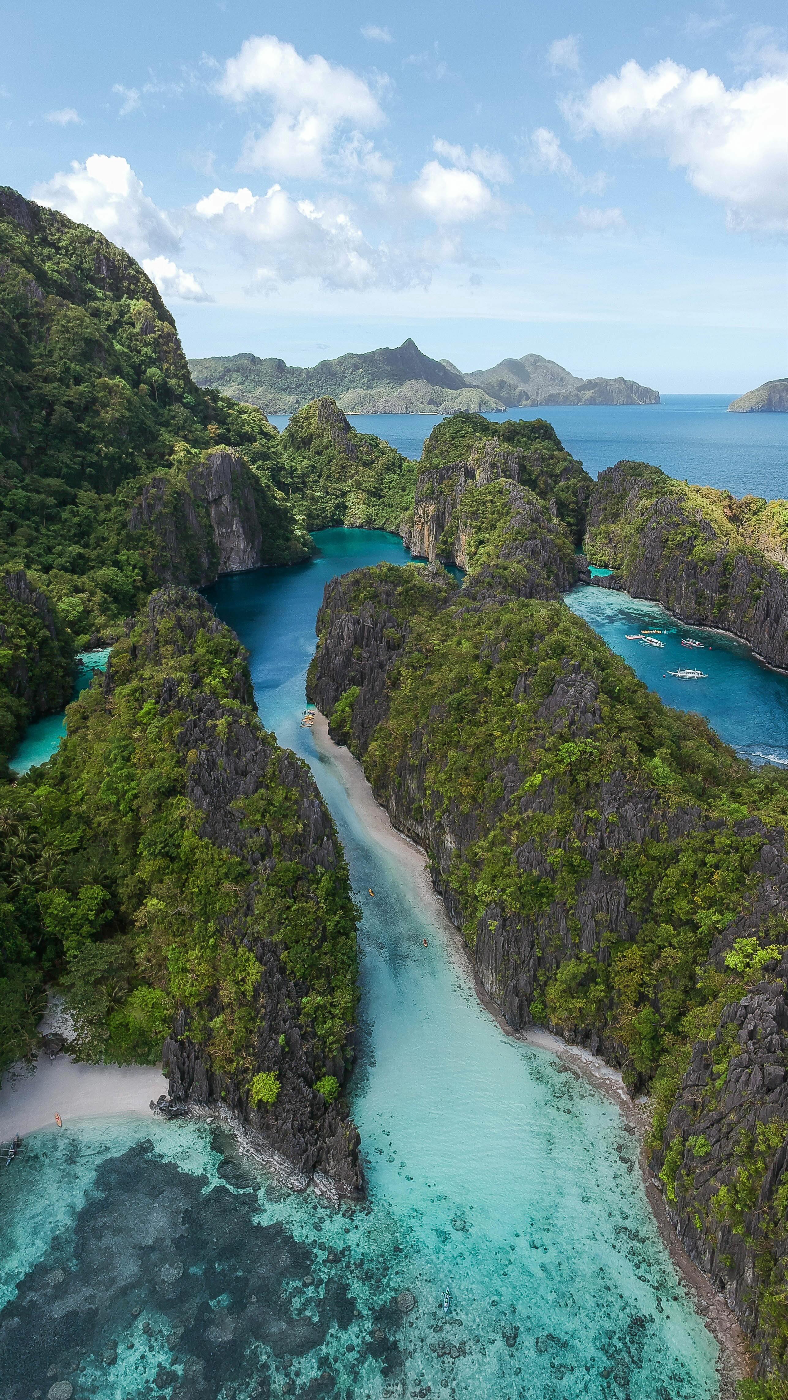 Instagram post by @nicko.stark for EARTH OFFICIAL. Caption reads: Welcome to El Nido, Palawan, Philippines....
