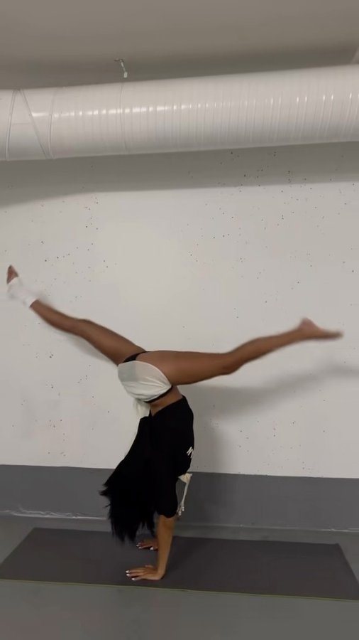 Instagram post by @brriannaanderson for GOAT. Caption reads: ad + sports article with @goat.