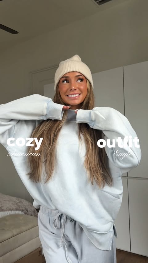 Instagram post by @estellelebourgeois_ for American Eagle. Caption reads: cozy days with @americaneagle 🤍 [...].