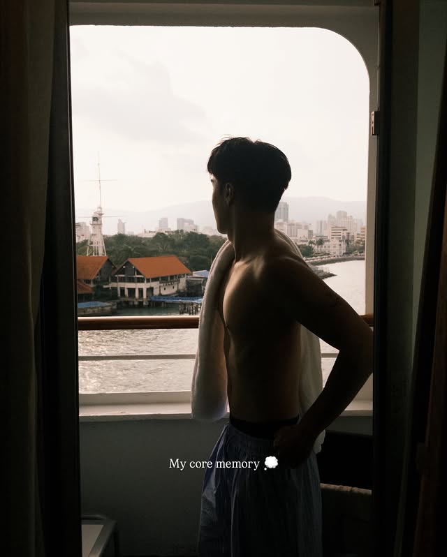 Instagram post by @newwwian for Under Armour. Caption reads: Thanks @underarmourmy @starcruises.my 🌊....