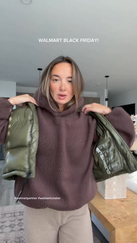 Instagram post by @carrie.bankston for Walmart Creator. Caption reads: @walmart Black Friday deals are here for a limited....