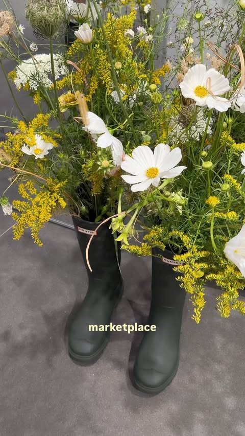 Instagram post by @vickyheiler for Dr. Hauschka. Caption reads: [...] Store transforms into a beautiful....