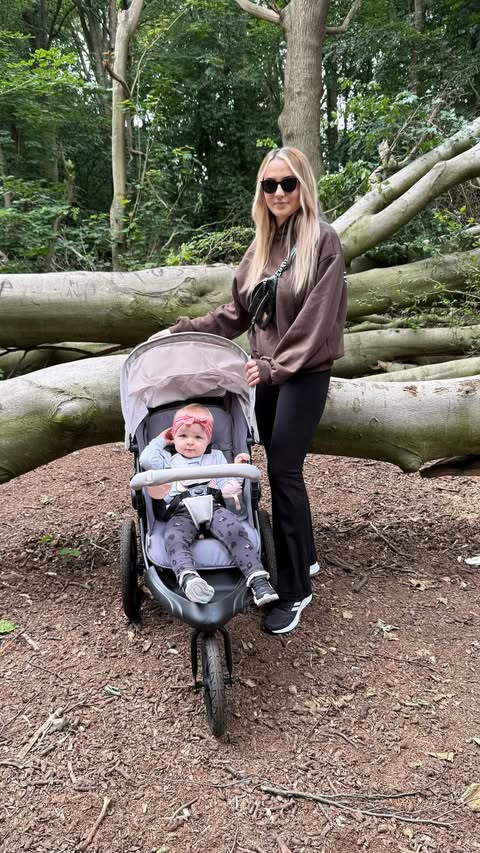 Instagram post by @uzaleznienie_blondynkii for Pramworld. Caption reads: [...] just glides through it all… 🥰🍃 @pramworld....