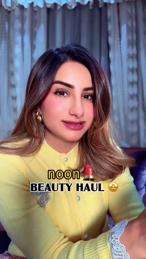 Instagram post by @laila_qurban_official for Noon. Caption reads: Noon App is a paradise for fragrance lovers, [...].