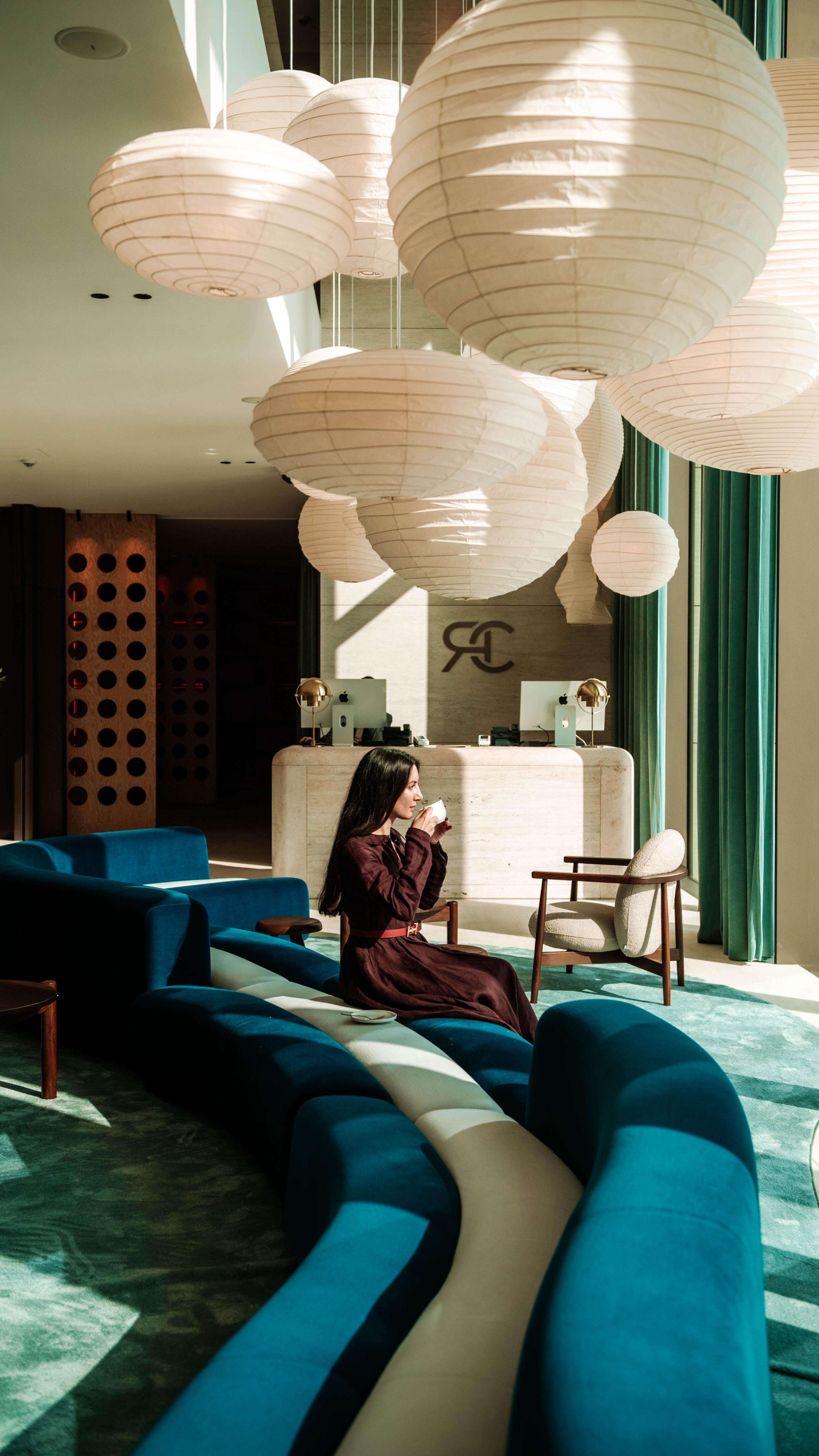 Instagram post by @nathalie_wanders for Radisson. Caption reads: Welcome to the heart of Europe… Brussels ♥️

The....