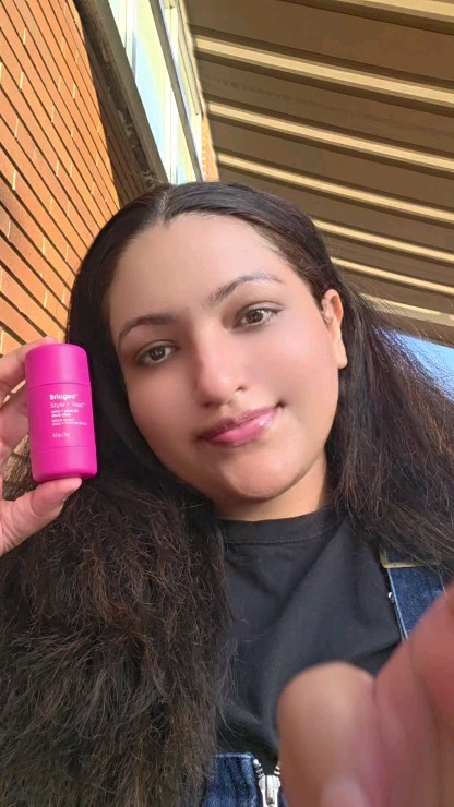 Instagram post by @lareinevlogs for BoxyCharm. Caption reads: “Good Hair Days Made Easy with Briogeo....
