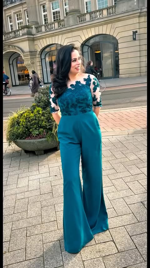 Instagram post by @iampoulami__ for COCOMELODY. Caption reads: ✨ Elegance by @cocomelodyofficial Use Code:....