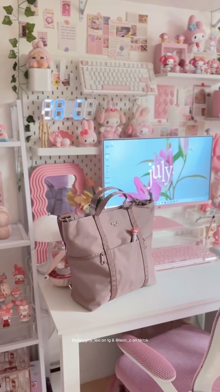 Instagram post by @pinkygirly_lexi for MaH Official. Caption reads: Obsessed with the details of my new....