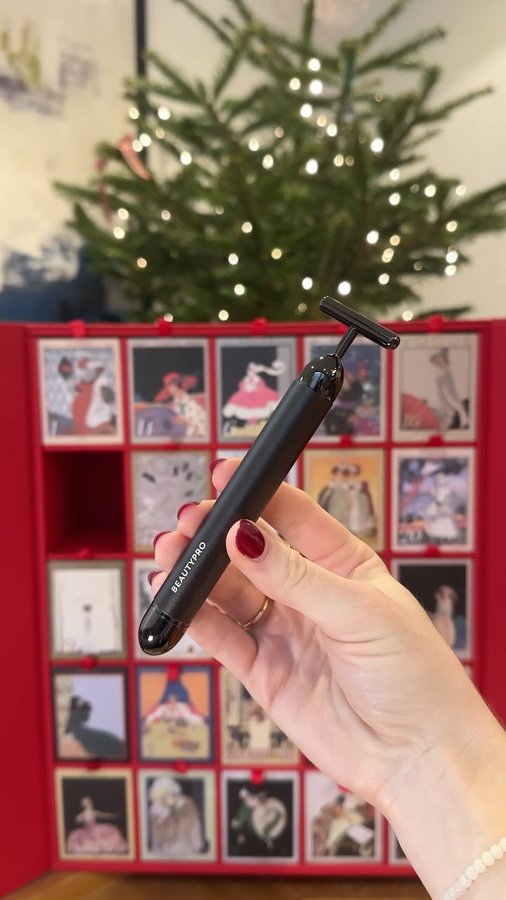 Instagram post by @siennasanter for BeautyPro. Caption reads: [...] @britishvogue Advent Calendar — the....