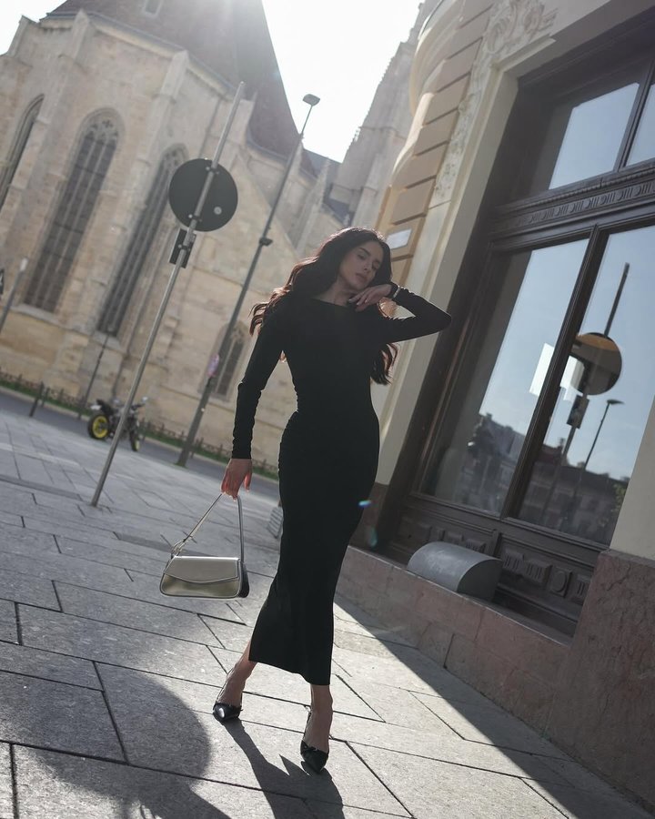 Instagram post by @ioanagrama for MOHITO. Caption reads: You can’t go wrong with a simple, black dress.....