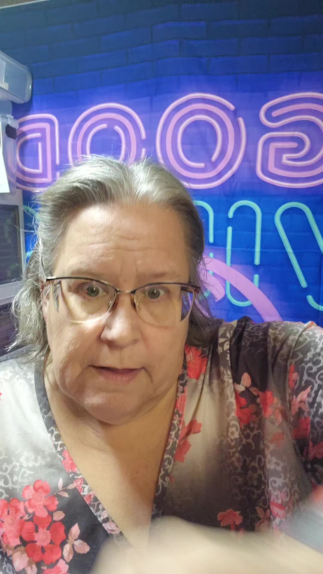 TikTok post by @campbell.life_ for IQBAR. Caption reads: @SHOP IQBAR #everyone #healthysnacks #brainfood.