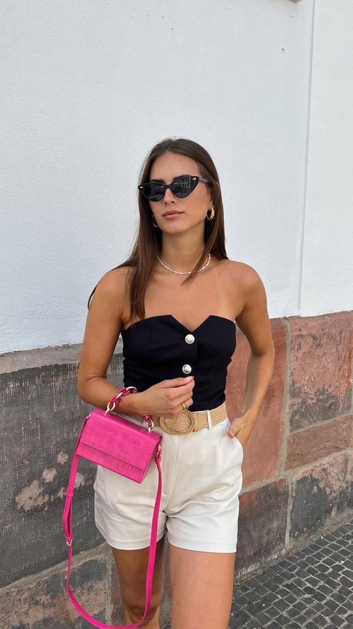 Instagram post by @maaareenn for MOHITO. Caption reads: Anzeige | outfit from @mohitofashion 💐 #MOHITO....