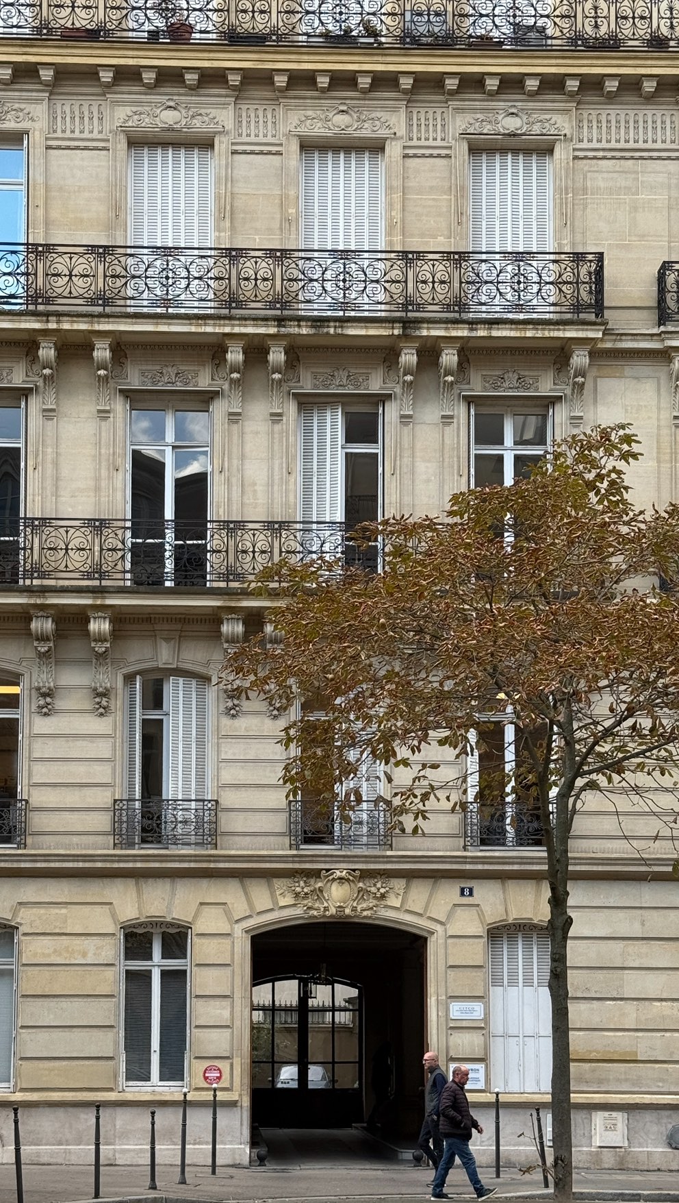 Instagram post by @kateehutchins for Stella McCartney. Caption reads: [...] / @moroccanoil_uk for @stellamccartney 🤍....