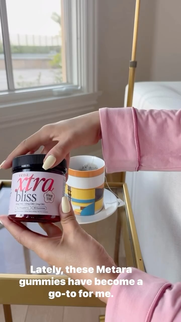 Instagram post by @tinasadri for Vena CBD. Caption reads: [...] that can help me live my best life and....