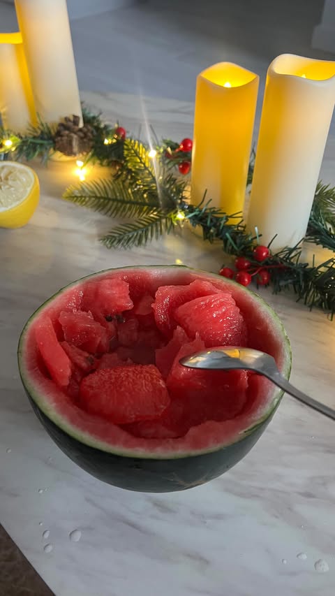 Instagram post by @coco_berrypeach for HexClad. Caption reads: Hey ✨ cooking video is back 😋😜😮‍💨 btw can you....