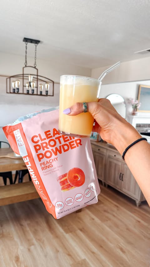 Instagram post by @ms.johnson.teaches for Clean Simple Eats. Caption reads: [...] WOW. use code MSJOHNSON to save !!!....