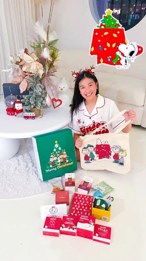 Instagram post by @supers_official for Snoopy and The Peanuts Gang. Caption reads: Happy Holiday Season friends! ❤️ Hope you’re....