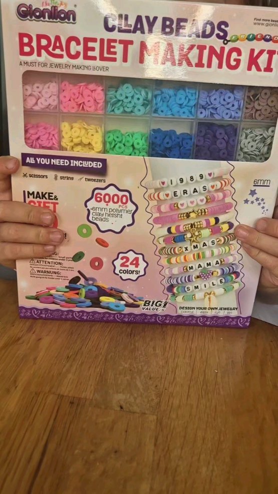 Instagram post by @raisinglittlemorgans for Gionlion. Caption reads: Ad/Gifted- @gionlioncrafts
✨️ Clay Beads Bracelet....