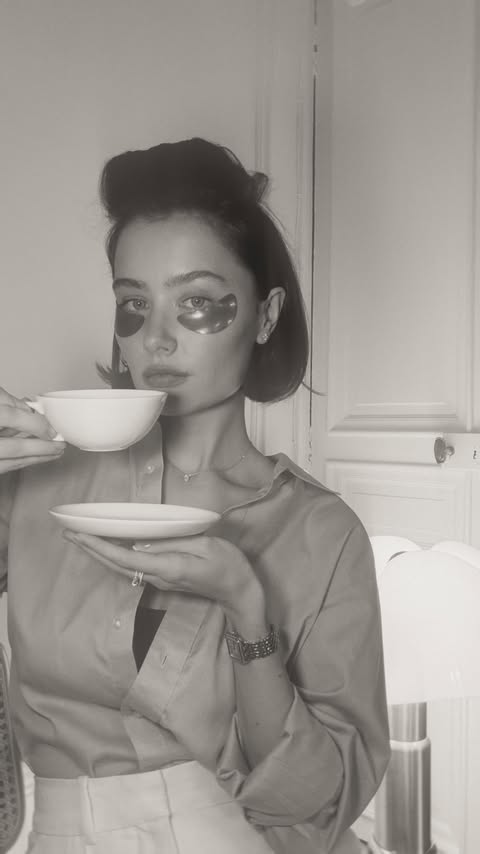 Instagram post by @kseniaa.kov for Summer Fridays. Caption reads: My morning routine with @summerfridays 🤍✨ Please....