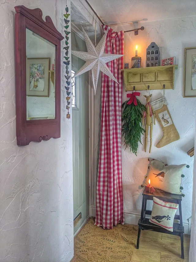 Instagram post by @cottagebythetarn for Artsy Mats. Caption reads: [...] new  Winter Foliage Coir Doormat from....