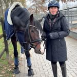 Instagram post by @therese_nilshagen_ for EQUESTRIAN STOCKHOLM. Caption reads: [...] 50% off during Black week....