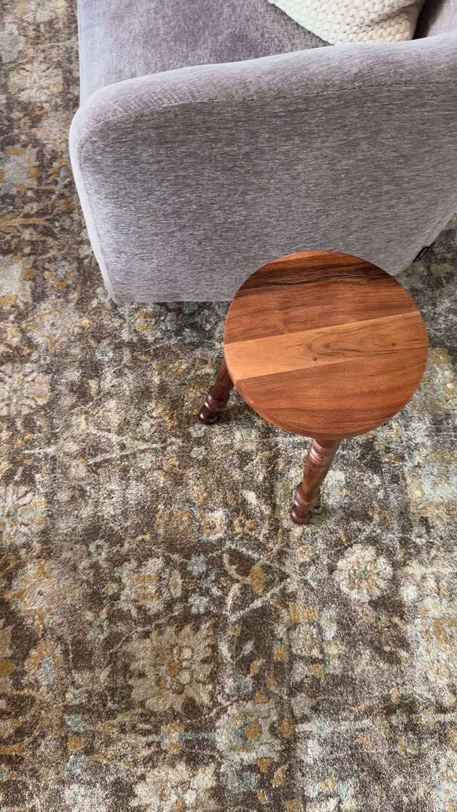 Instagram post by @leahwhitehome for Magnolia. Caption reads: [...] Day sale on this gorgeous rug from Magnolia....