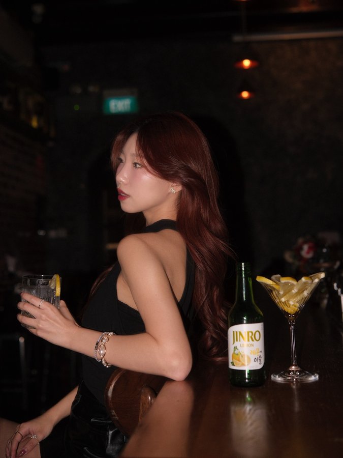 Instagram post by @bubbletea.o for Partipost. Caption reads: [...] at a time ✨

@jinro_sg @jinro_global....