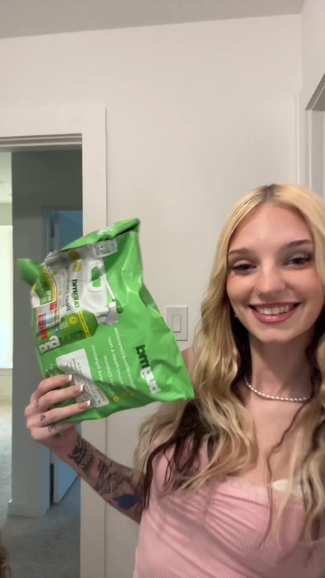 TikTok post by @kayxoxxz for BugMD. Caption reads: [...] home, one package at a time 💚🐜 @Bug MD....