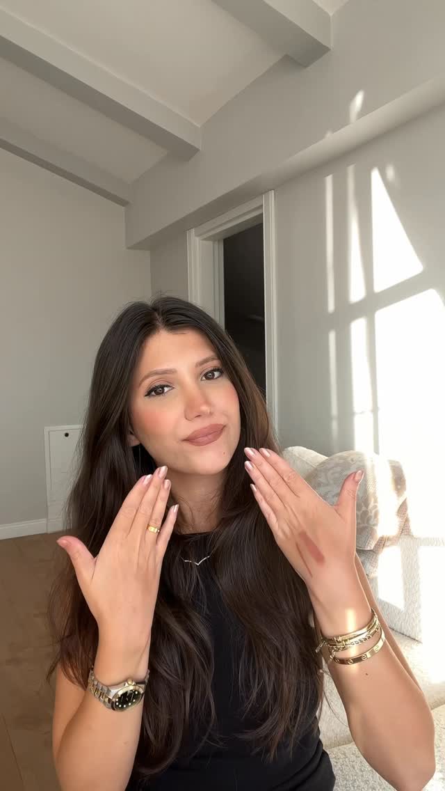Instagram post by @sel_inblog for FLORMAR. Caption reads: Ben bunu nasıl daha önce keşfetmedim? Bir ruj ne....