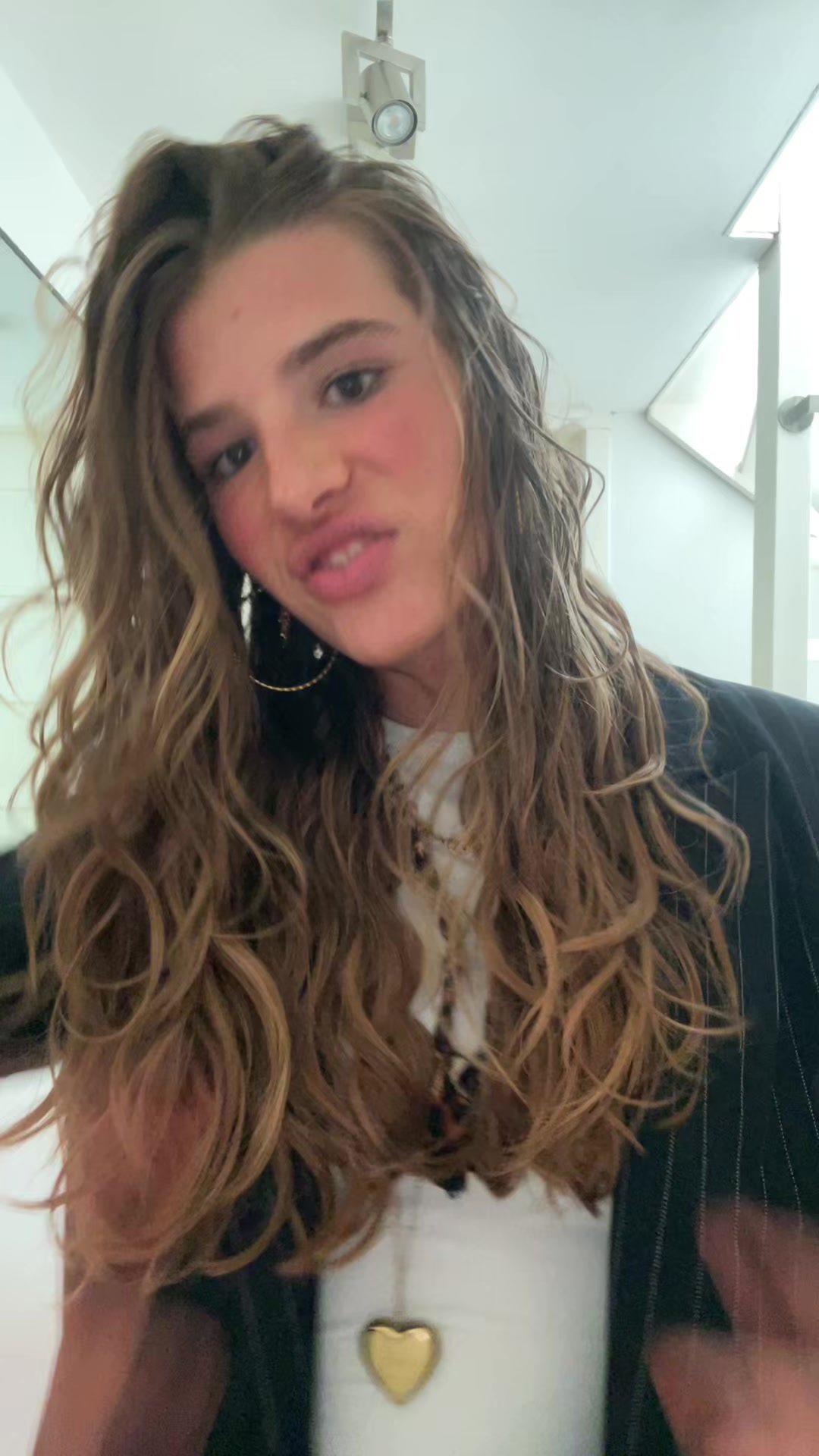 TikTok post by @floortromp for Pink Gellac. Caption reads: FLOORPRESSON voor 20% korting @Pink Gellac #fypp....