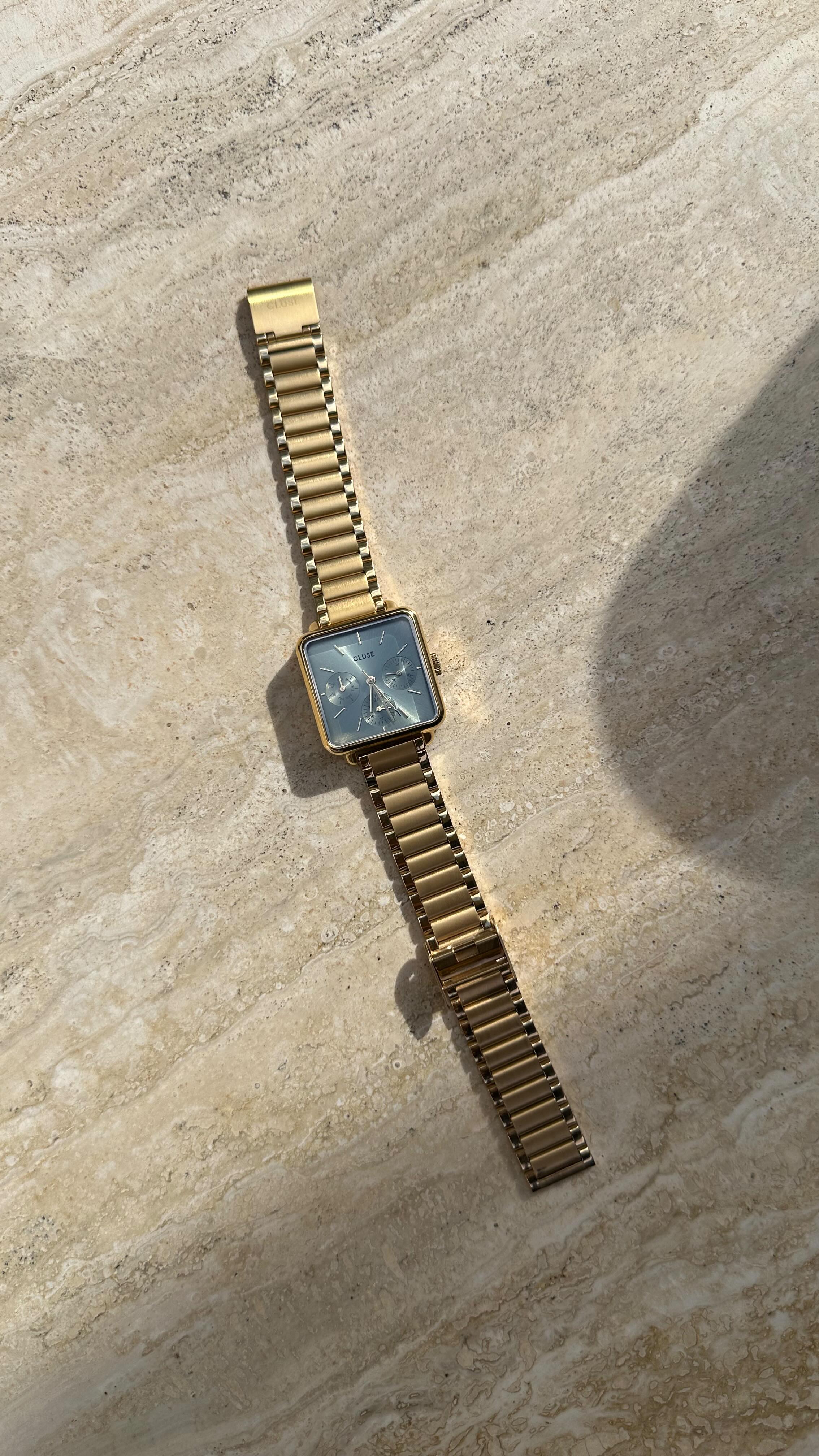 Instagram post by @sara_rouihem for CLUSE. Caption reads: Time is better with my @cluse watch ✨ 
#cluse #ad....