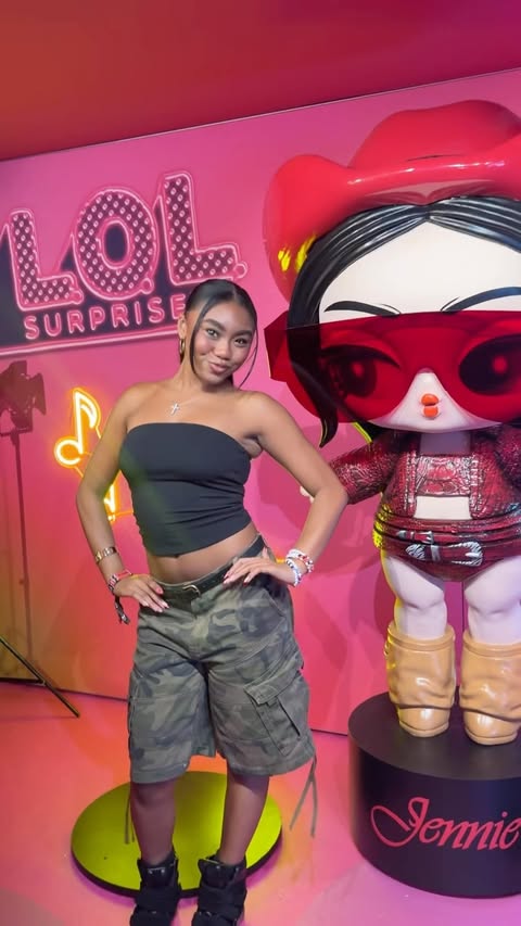 Instagram post by @sydneytaleah for L.O.L. Surprise!. Caption reads: [...] at @lollapalooza was definitely the....