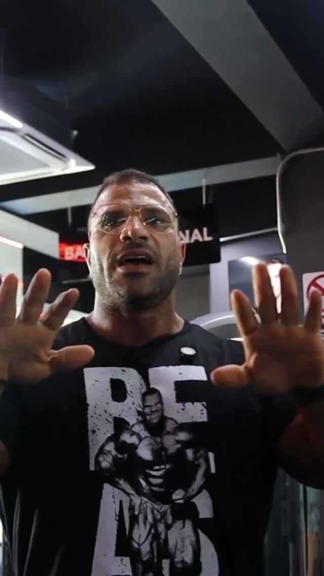 Instagram post by @hassan_mostafa92 for Jed North. Caption reads: Three languages in one video!! The PULL workout is....